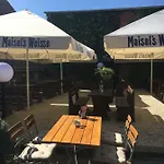 Restaurant- Hotel- Biergarten Haduloha מלון אוטרנדורף